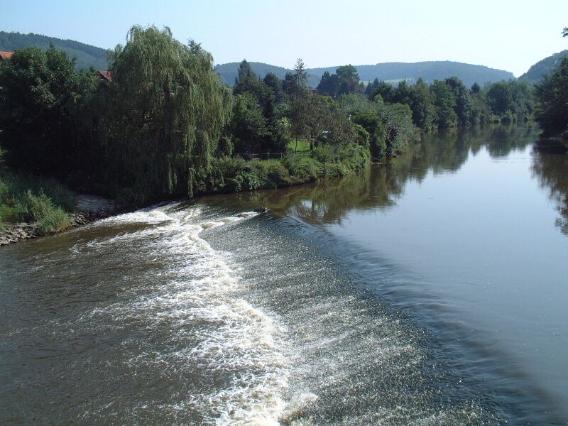Datei:20190925075229!1600px-Streichwehr Fulda.jpg